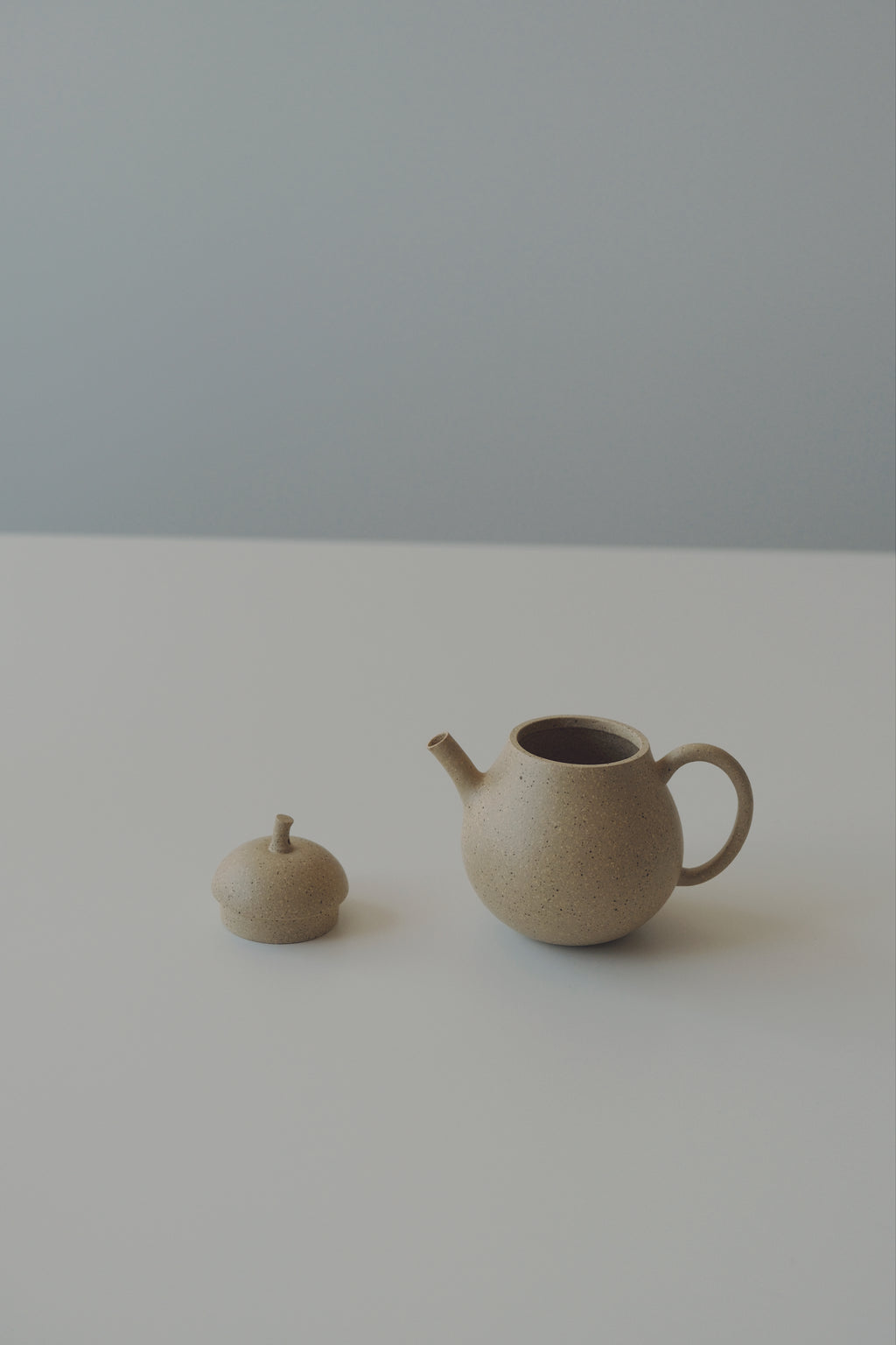 Pear-Shaped Yixing Zisha Teapot (100cc) - Semi-Handmade Duanni Clay (Thin-Walled)