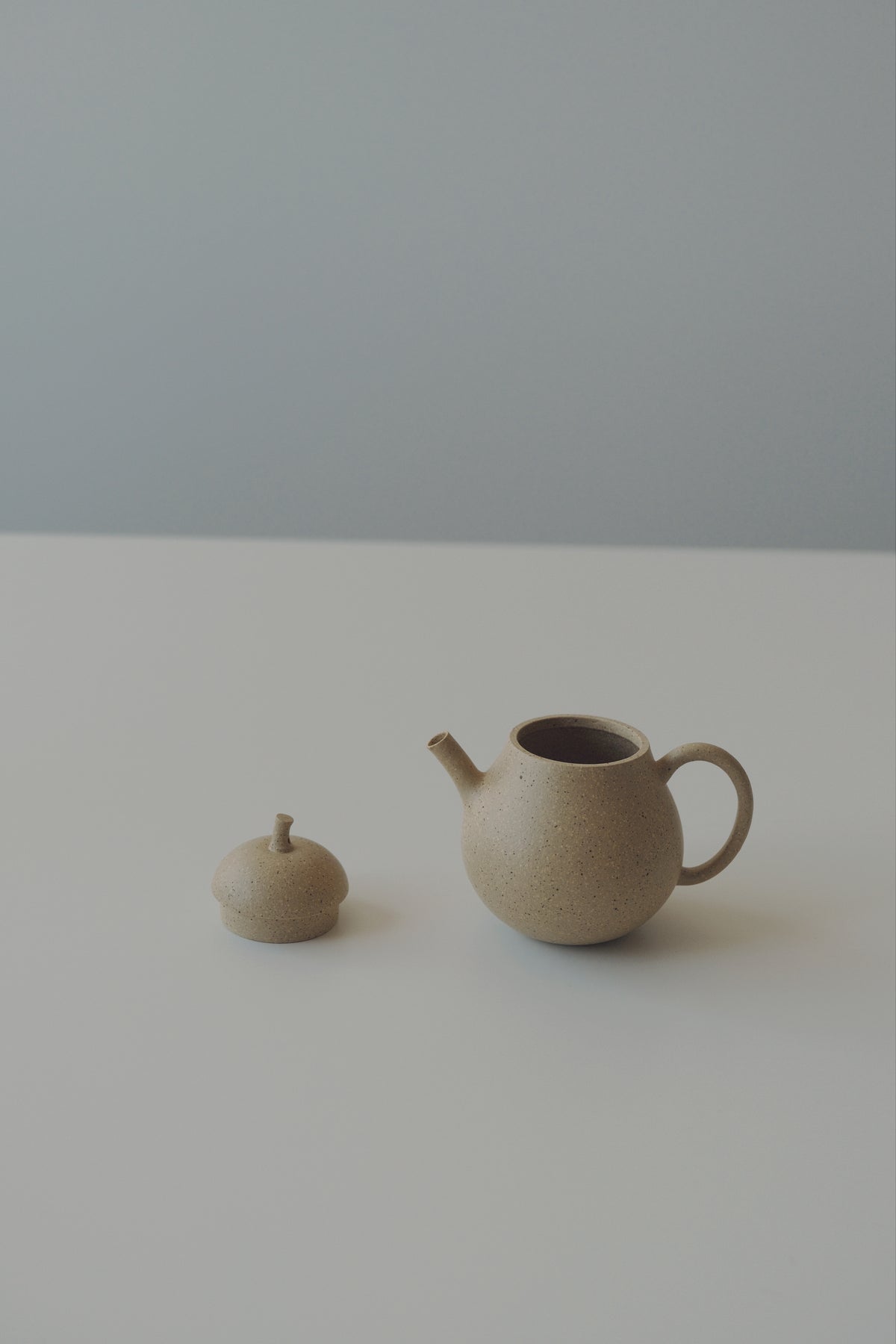 Pear-Shaped Yixing Zisha Teapot (100cc) - Semi-Handmade Duanni Clay (Thin-Walled)