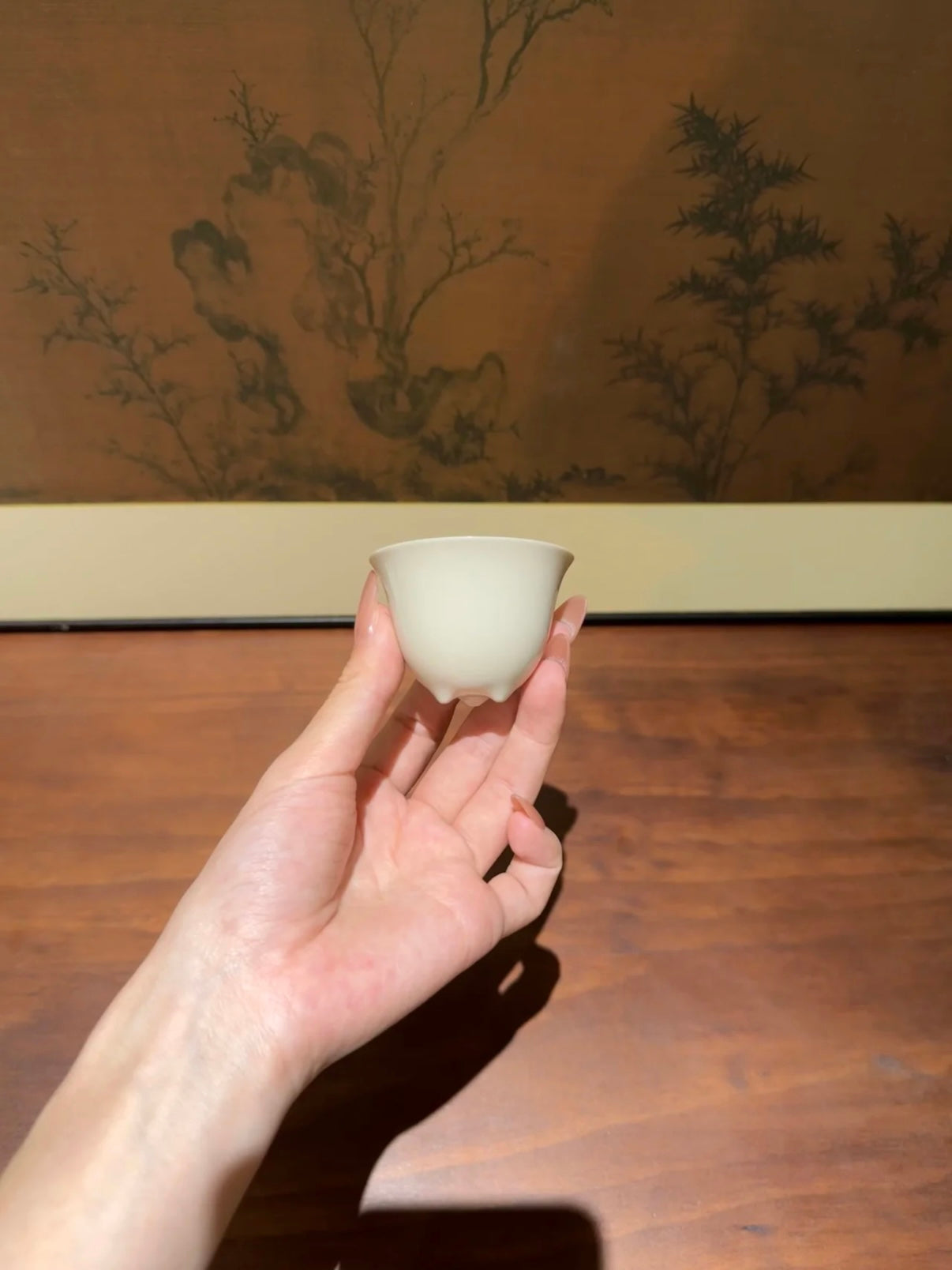 Grass Ash Glaze Three-Leg Gongfu Tea Cup